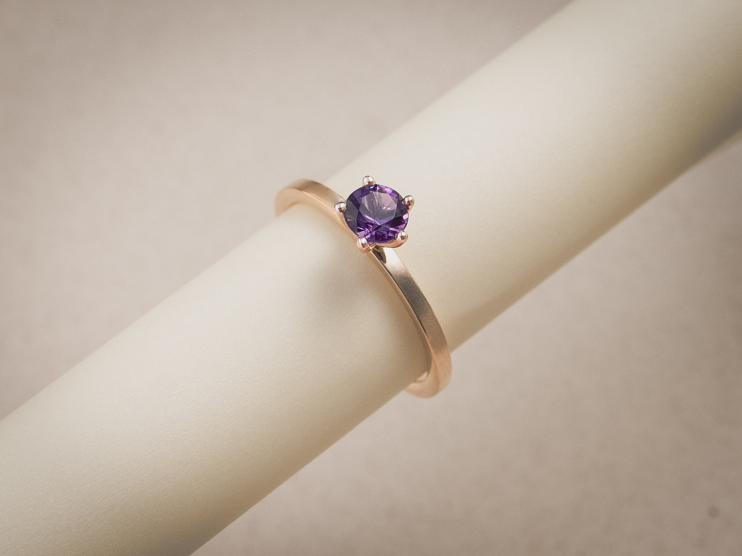 MIDI Ring- antiker Amethyst 14k Gelb- oder Roségold